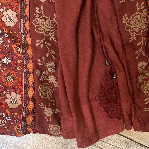 Coco & Jaimeson Size 1X Maroon Tank - Picture 3 of 5